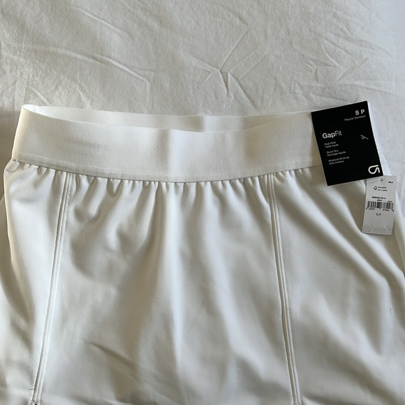 Gap Exercise Skort - Picture 3 of 8